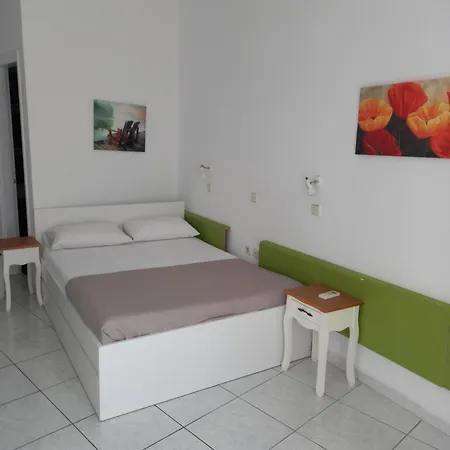 Aparthotel Three Harites 3*