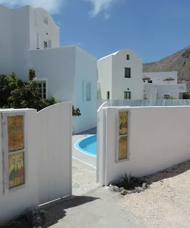 Aparthotel Three Harites Perissa (Santorini)
