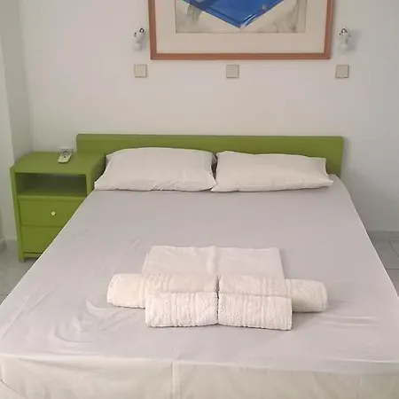 Aparthotel Three Harites 3*