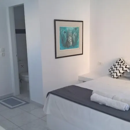 Three Harites Aparthotel 3*