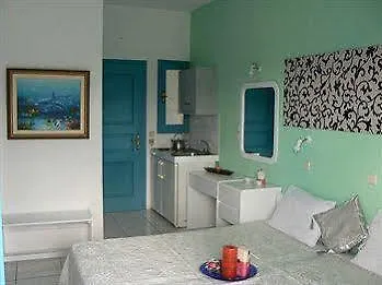 Aparthotel Three Harites 3*